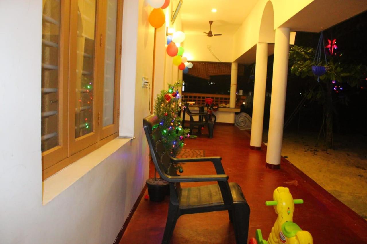 Marari Anna Beach Homestay マラリクラム エクステリア 写真