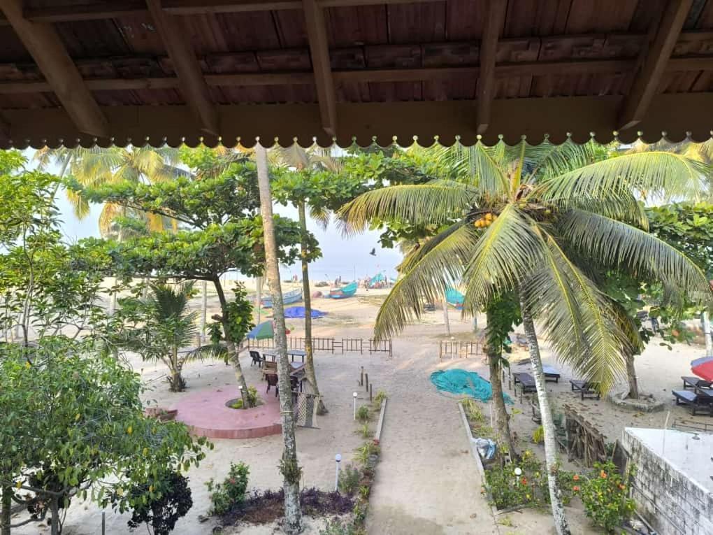 Marari Anna Beach Homestay マラリクラム エクステリア 写真