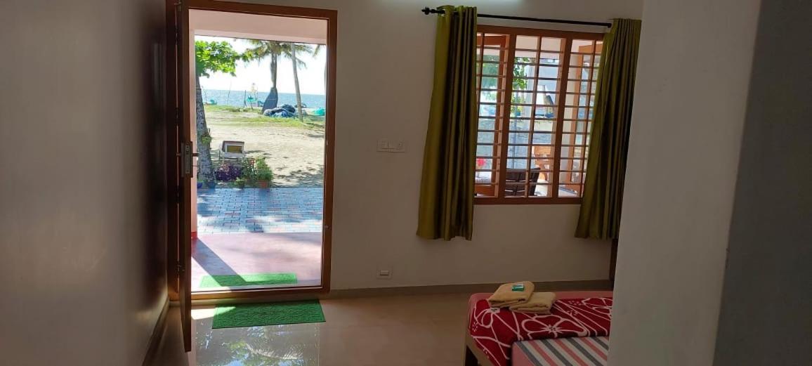 Marari Anna Beach Homestay マラリクラム エクステリア 写真